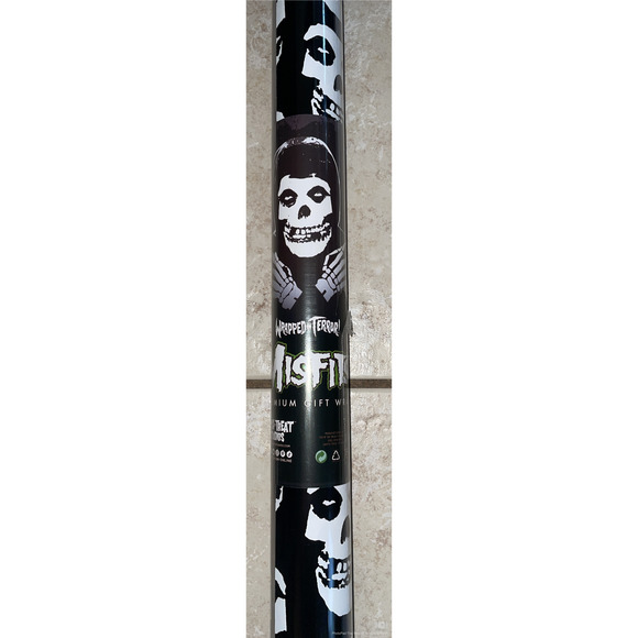 TRICK OR TREAT MISFITS SKULL HORROR MOVIE GIFT WRAPPING PAPER NEW - Picture 3 of 4